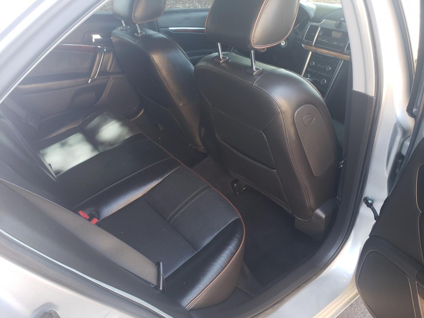 2010 /gray and black Lincoln MKZ base (3LNHL2GCXAR) with an 3.5L V6 DOHC 24V engine, 6-Speed Automatic transmission, located at 323 E Dunlap Ave., Phoenix, AZ, 85020, (602) 331-9000, 33.567677, -112.069000 - 2010 Lincoln MKZ,....... EXCELLENT condition, A Real Must See!!.... No accidents, Stereo/cd Player, Satellite compatible, Phone sync, Bluetooth, Ice cold ac, Clean Black and Gray interior with Black leather seats in near perfect condition, Gorgeous tinted sunroof, power windows, power door locks, cl - Photo#15